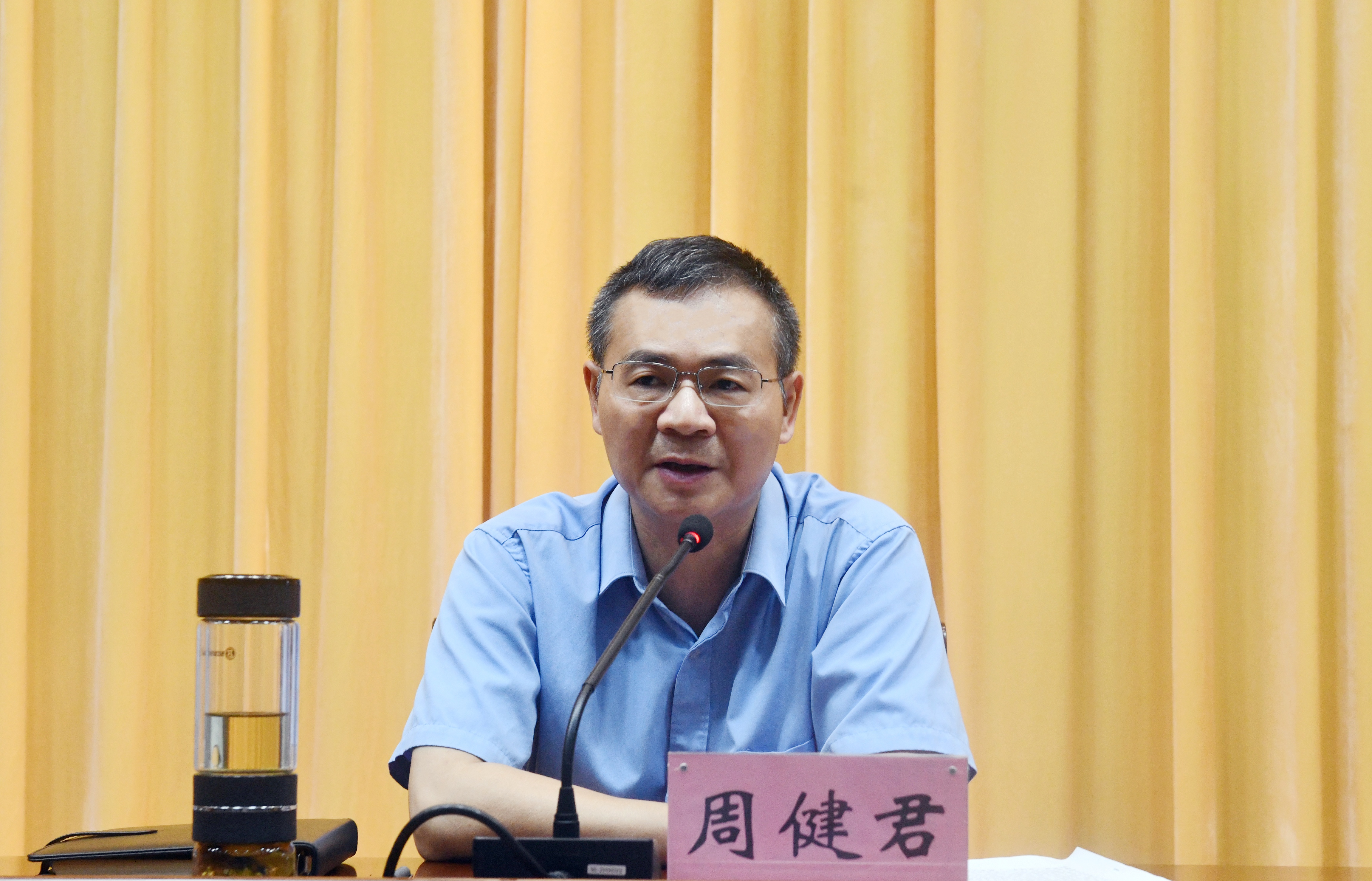 精修.jpg 精修.jpg